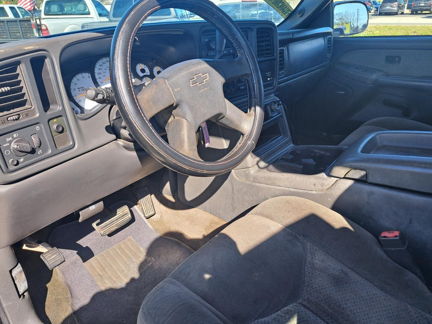 2003 Black Chevrolet Silverado 3500 Ext. Cab 2WD (1GCJC39U23E) with an 6.0L V8 OHV 16V engine, Automatic transmission, located at 1181 Aurora Rd, Melbourne, FL, 32935, (321) 241-1100, 28.132914, -80.639175 - Photo#3